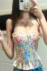 我的聊天群里全是女频窝囊废